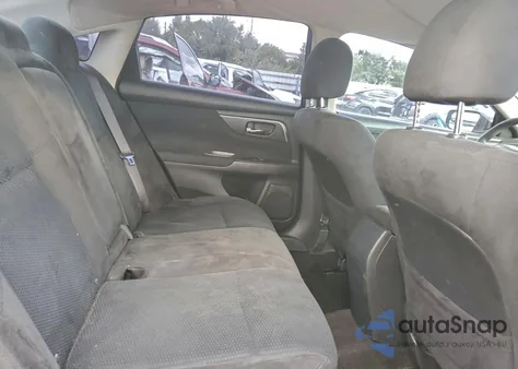 2015 Nissan Altima 2.5 из США, поврежденный, VIN 1N4AL3AP6FC197049